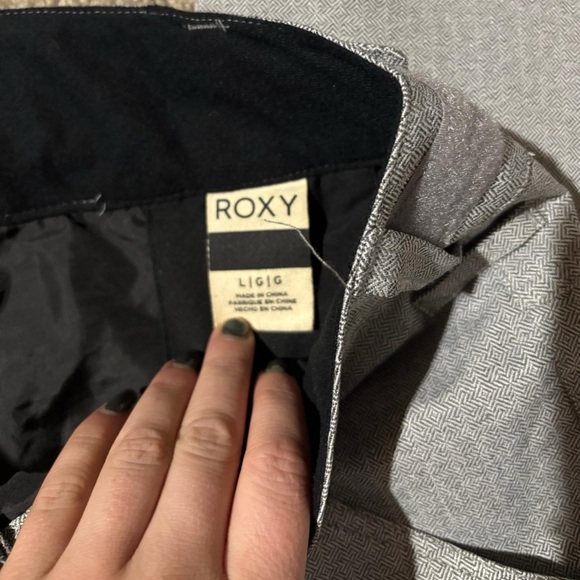 Roxy Snowpants - Picture 3 of 4